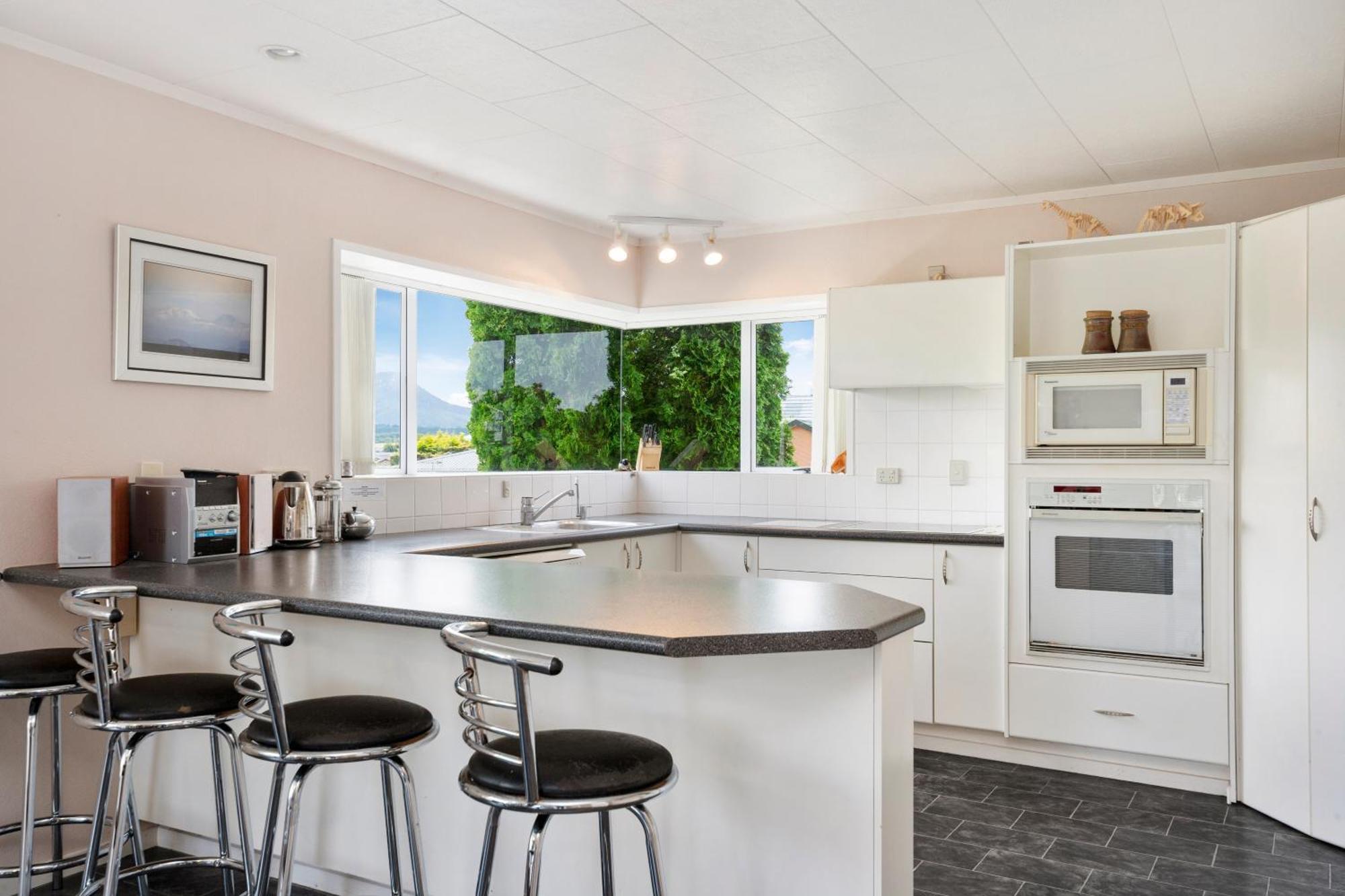 The White House - Taupo Holiday Home Buitenkant foto