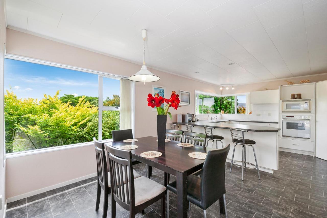 The White House - Taupo Holiday Home Buitenkant foto